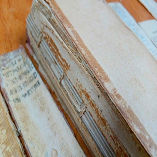 This is a picture of a machine that can bind books